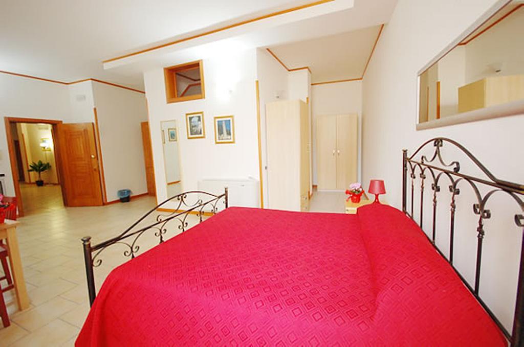 Hotel Residence Lupiae Лечче Номер фото