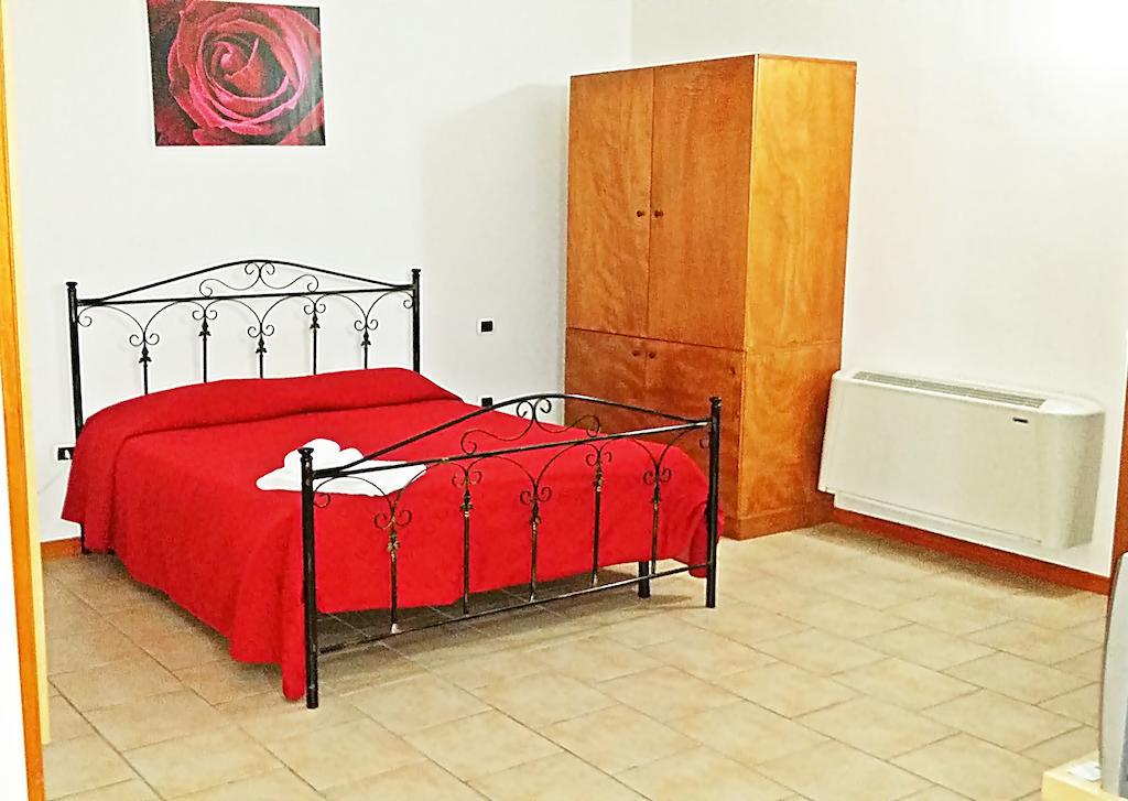 Hotel Residence Lupiae Лечче Номер фото